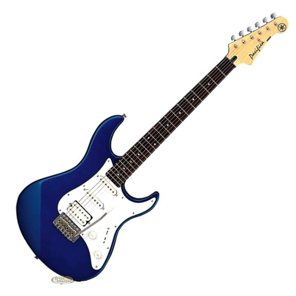 Photo annonce Yamaha Pacifica 012 & Housse