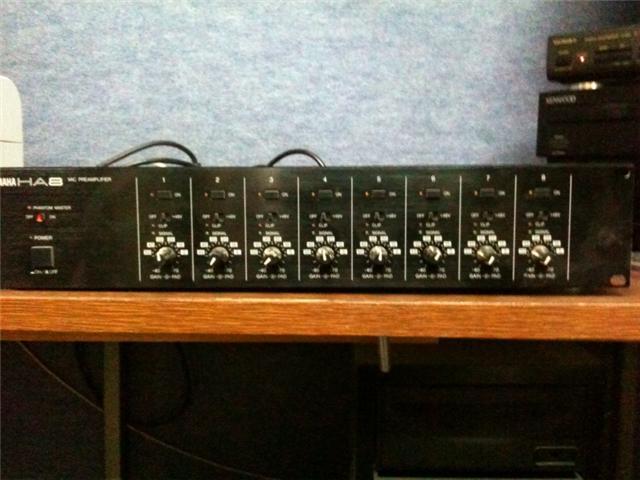 Photo annonce YAMAHA 8 PREAMPLIS MICROS HA8