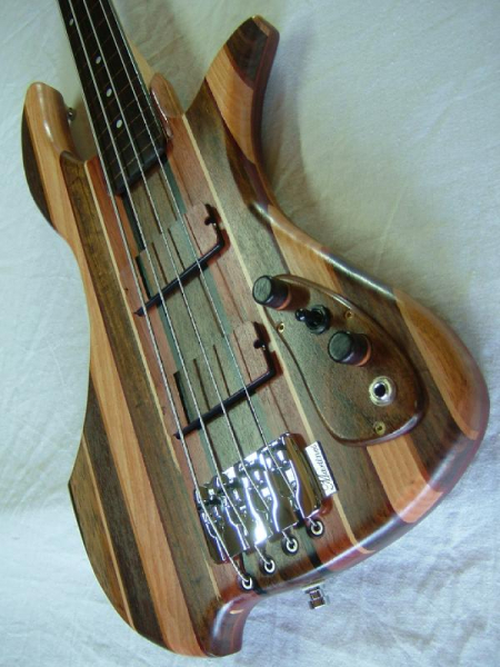 Photo : Basse Lutherie Fretless