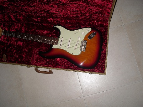 Photo : Fender strat custom shop 60 john page