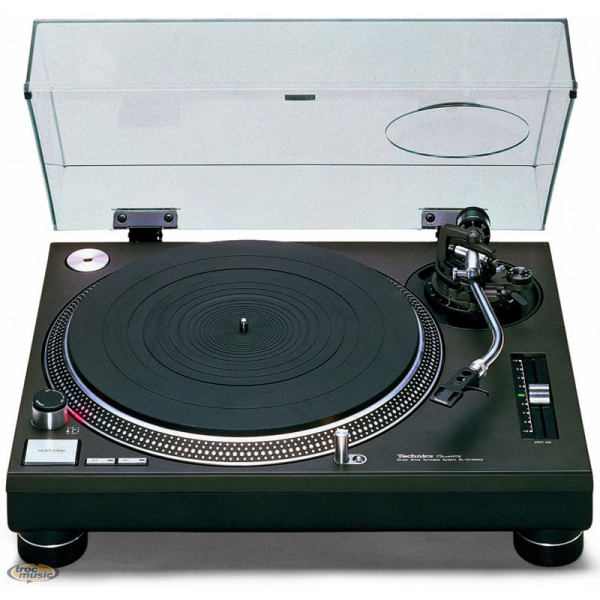 Photo annonce 2 Technics SL 1210 MKII & Console + Enceintes