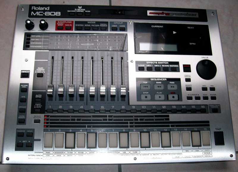 Photo annonce MC 808 ROLAND GROOVEBOX