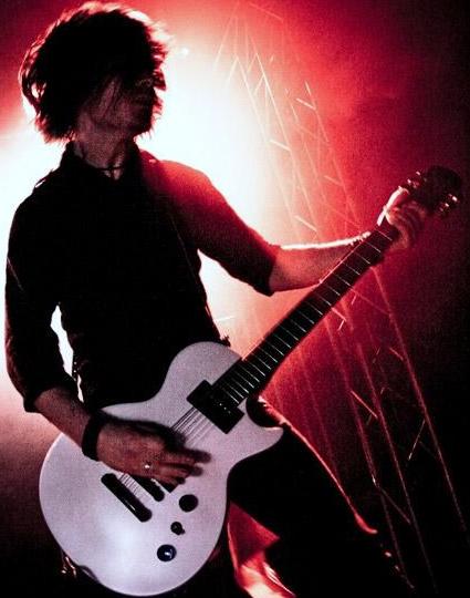 Photo annonce Guitariste pro donne cours a domicile a Paris