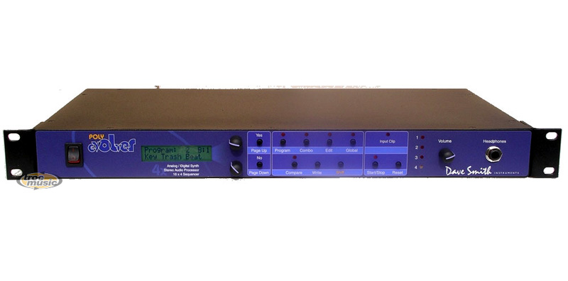 Photo : Dave Smith Instruments Poly Evolver & CD