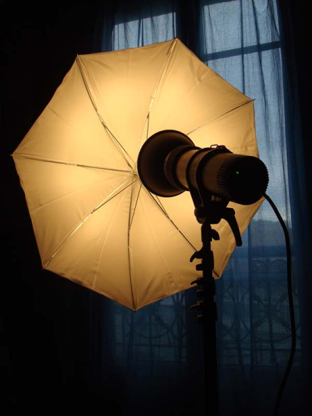 Photo annonce Flash de Studio Profoto Compact 600