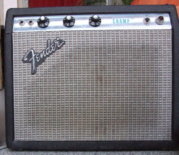 Photo : Fender Champ Silver Face