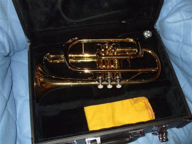 Photo : Cornet Yamaha 2330 & embouchure