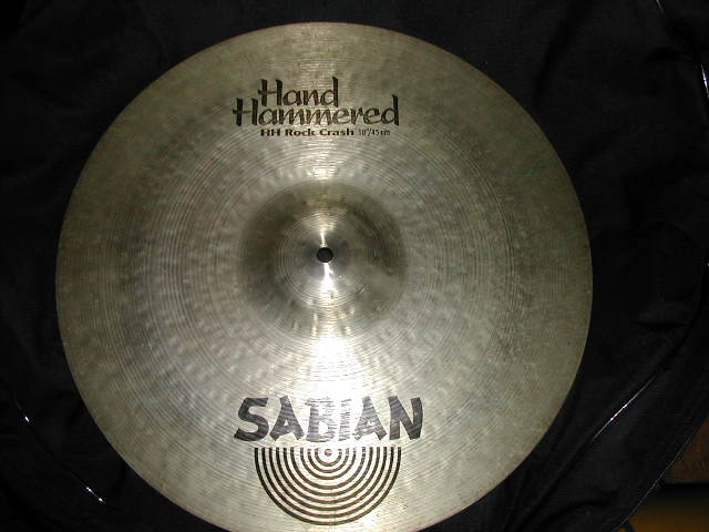 Photo : Cymbale Crash Sabian HH Rock