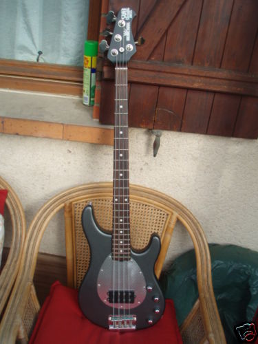 Photo annonce Basse Musicman Sub Sterling