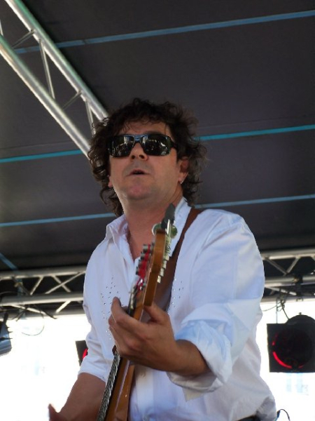 Photo : Bassiste Contrebassiste sauf hard rock