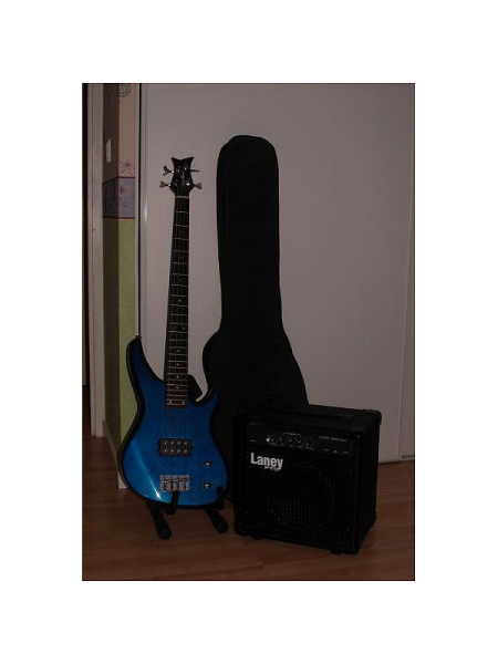 Photo annonce PACK Guitare Basse & ampli + jack Steve Moore