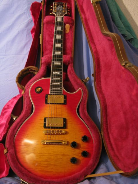Photo : Gibson Les Paul Custom Plus