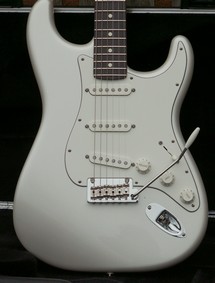 Photo annonce Fender Stratocaster USA Blizzard pearl