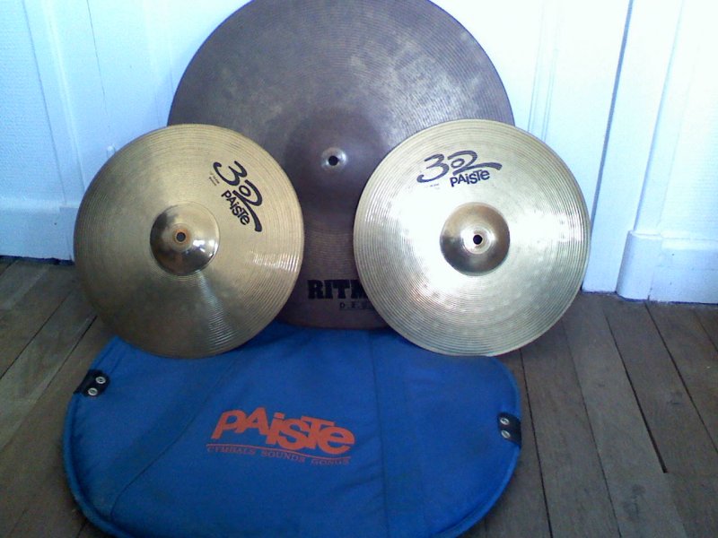 Photo : Cymbale Ride & Cymbales Charleston + house
