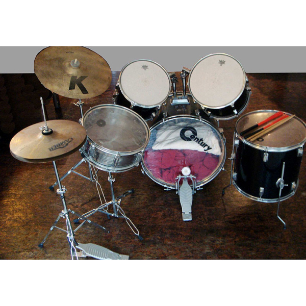 Photo annonce Batterie CENTURY & Cymbales + Accessoires