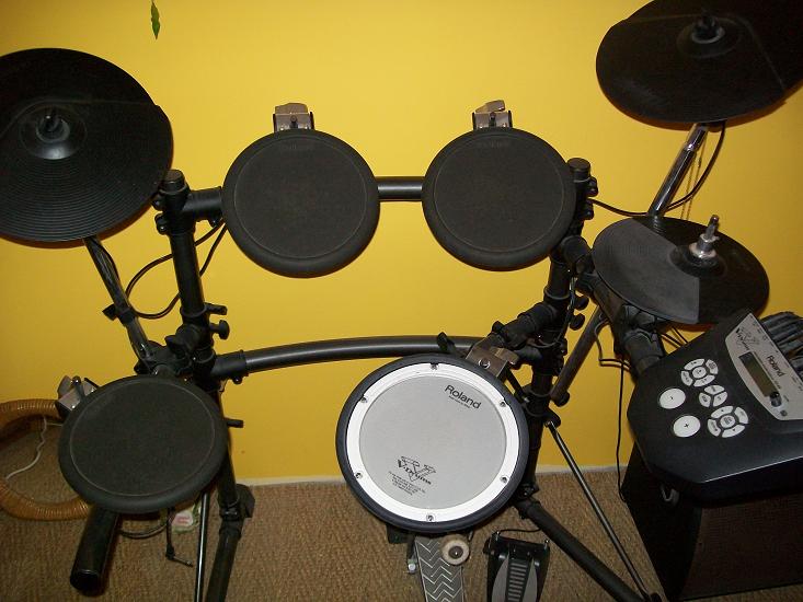 Photo : Roland TD6KW & ampli + siege