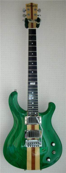 Photo : Guitare luthier DNG