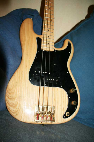 Photo : Fender Precision B 70 RI MIJ upgraded