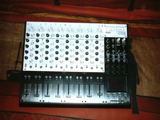 Photo : Console Korg Zero 8