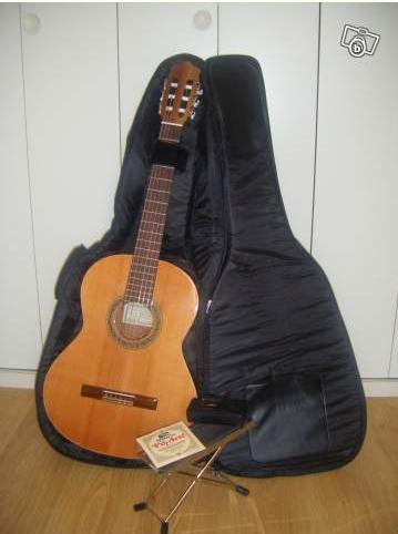 Photo annonce GUITARE Classique J PEREZ 610 CEDRO