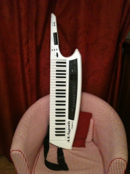 Photo : Roland AX Synth