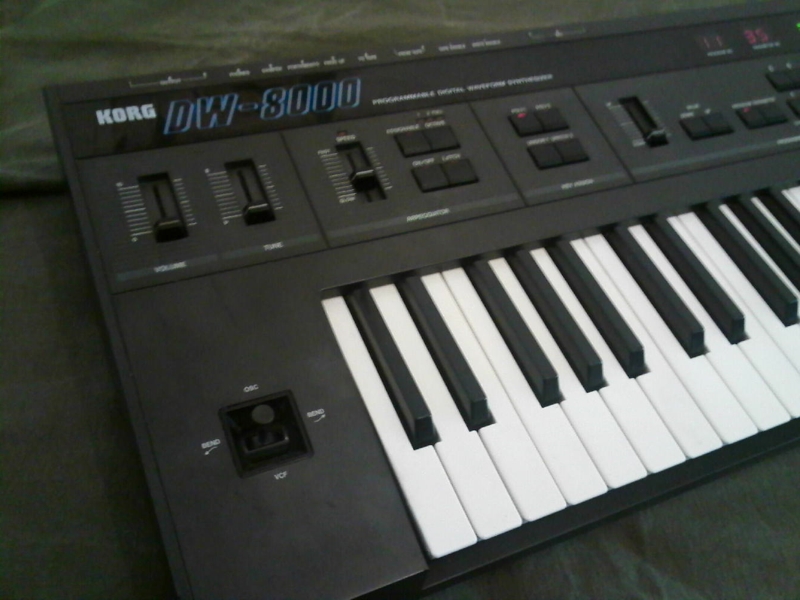 Photo annonce Synthetiseur KORG DW 8000 vintage