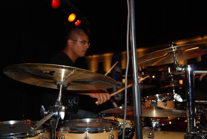 Photo annonce Batteur Pro pour session Live & Record