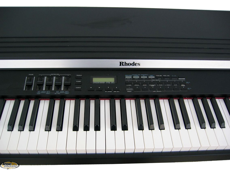 Photo annonce Clavier Roland Rhodes MK 80
