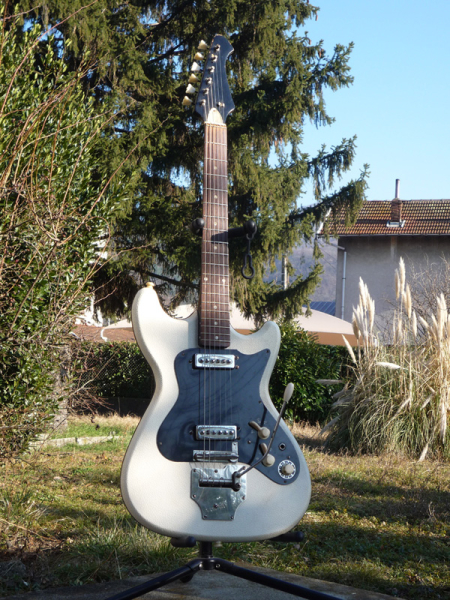 Photo annonce Guitare electrique KLIRA Triumphator 1965