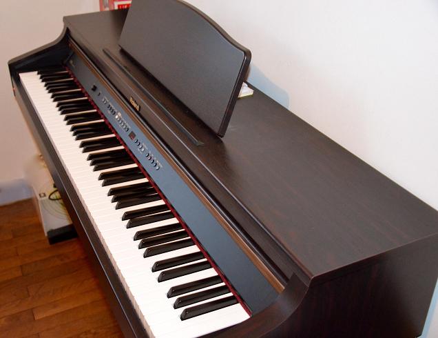 Photo annonce PIANO ROLAND HP102 e