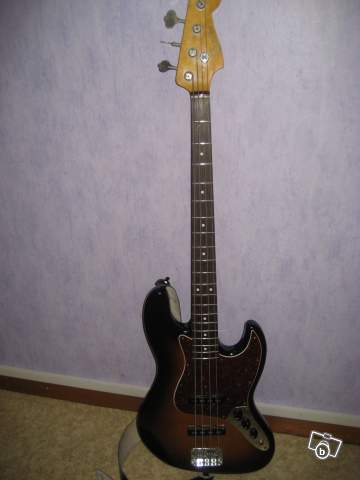 Photo : Fender Jazz bass  japonaises & Accessoires