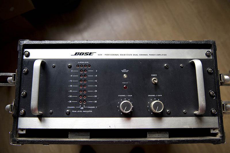 Photo annonce AMPLI    BOSE     1800 & Flight Case