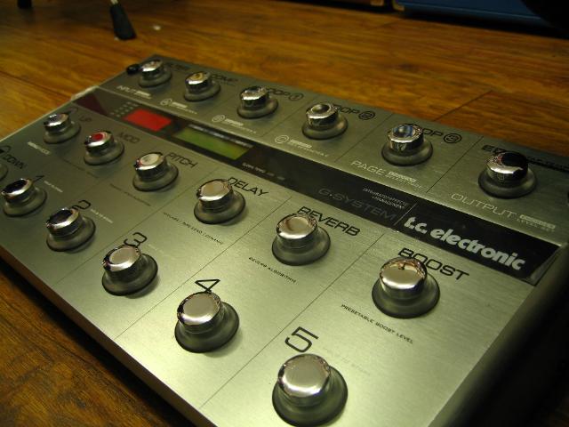 Photo annonce TC  Electronic  G System multi effets guitare