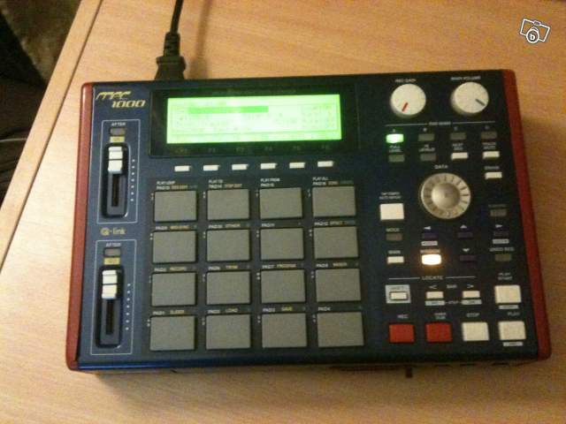 Photo annonce MPC  1000  AKAI   avec Notice & Carton