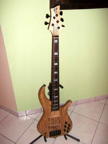 Photo : F   BASS    BN5    avec options