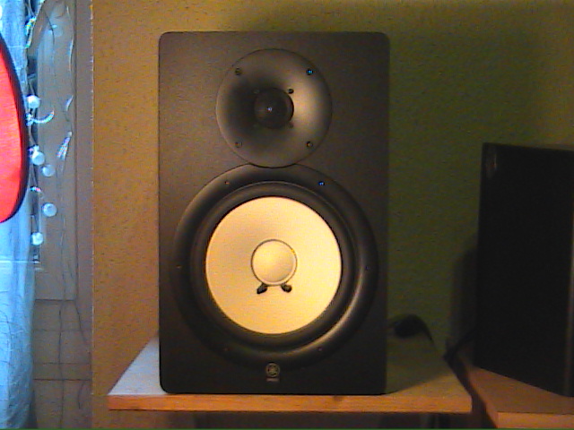 Photo annonce Yamaha   HS 80M   bi amplifiee bass reflex