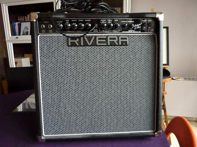 Photo : Rivera           Clubster tout lampes