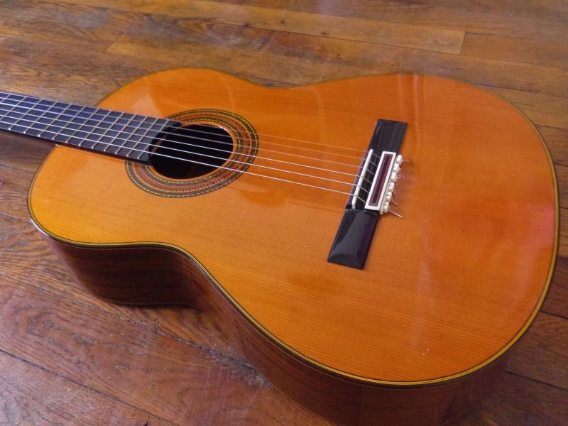Photo : Japan hand crafted kodaira ast 50 classique