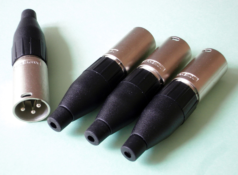 Photo annonce XLR     Male     AMPHENOL 3 broches x 4