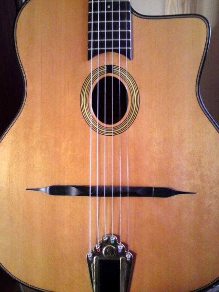 Photo annonce Guitare Jazz Manouche GITANE DG 250 M