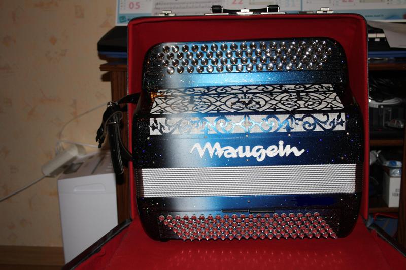 Photo annonce Maugein          120 basses 5 registres