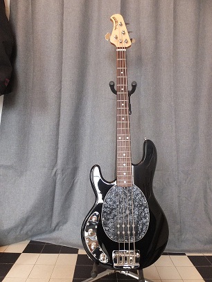 Photo annonce Music Man Stingray 4 Basse gaucher