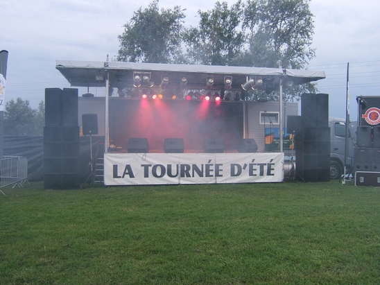 Photo annonce Scene couverte montee en semi remorque
