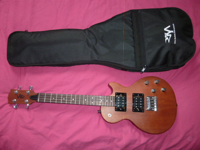 Photo annonce Ukulele          electrique Risa UKELP 432MH