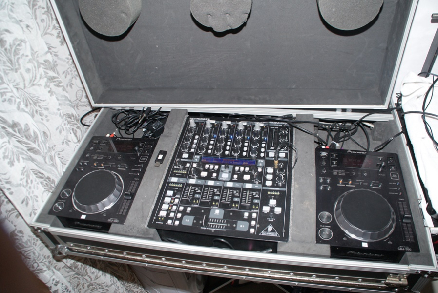 Photo annonce Pioneer CDJ 350  x 2 + Console DDM 4000 + flight