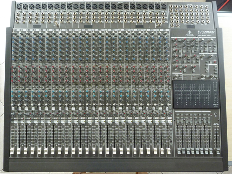 Photo annonce Behringer     MX8000 24 voies inline