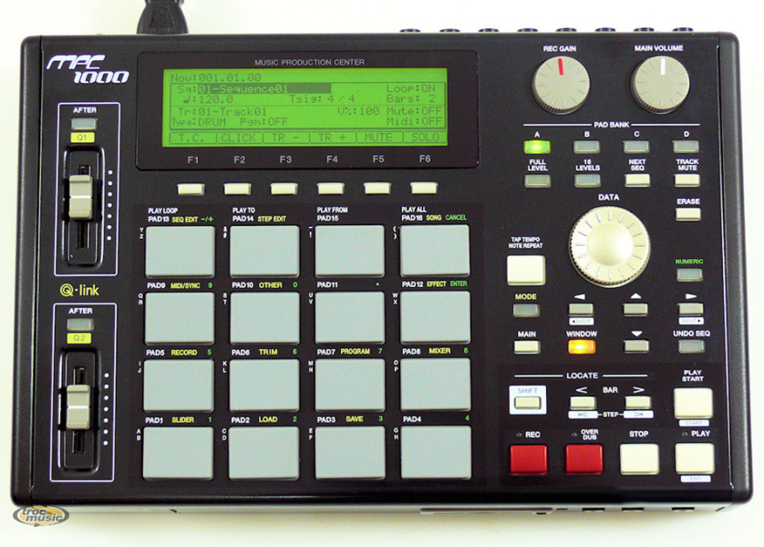 Photo annonce AKAI  MPC  1000  BLACK 128 Mo de memoire 