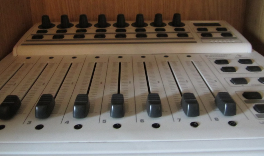 Photo annonce Behringer BCF2000 Controleur