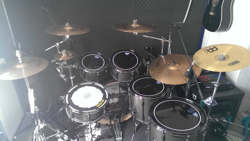 Photo annonce Tama Superstar Custom 6 futs + Accessoires