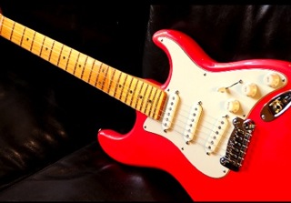 Photo annonce Legacy USA G&L FULLERTON RED